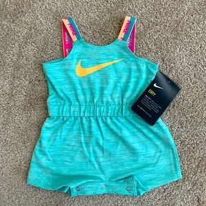 NIKE Baby Girl Romper Onesie DRI-FIT
